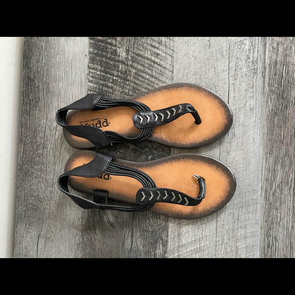 Black strap sandal